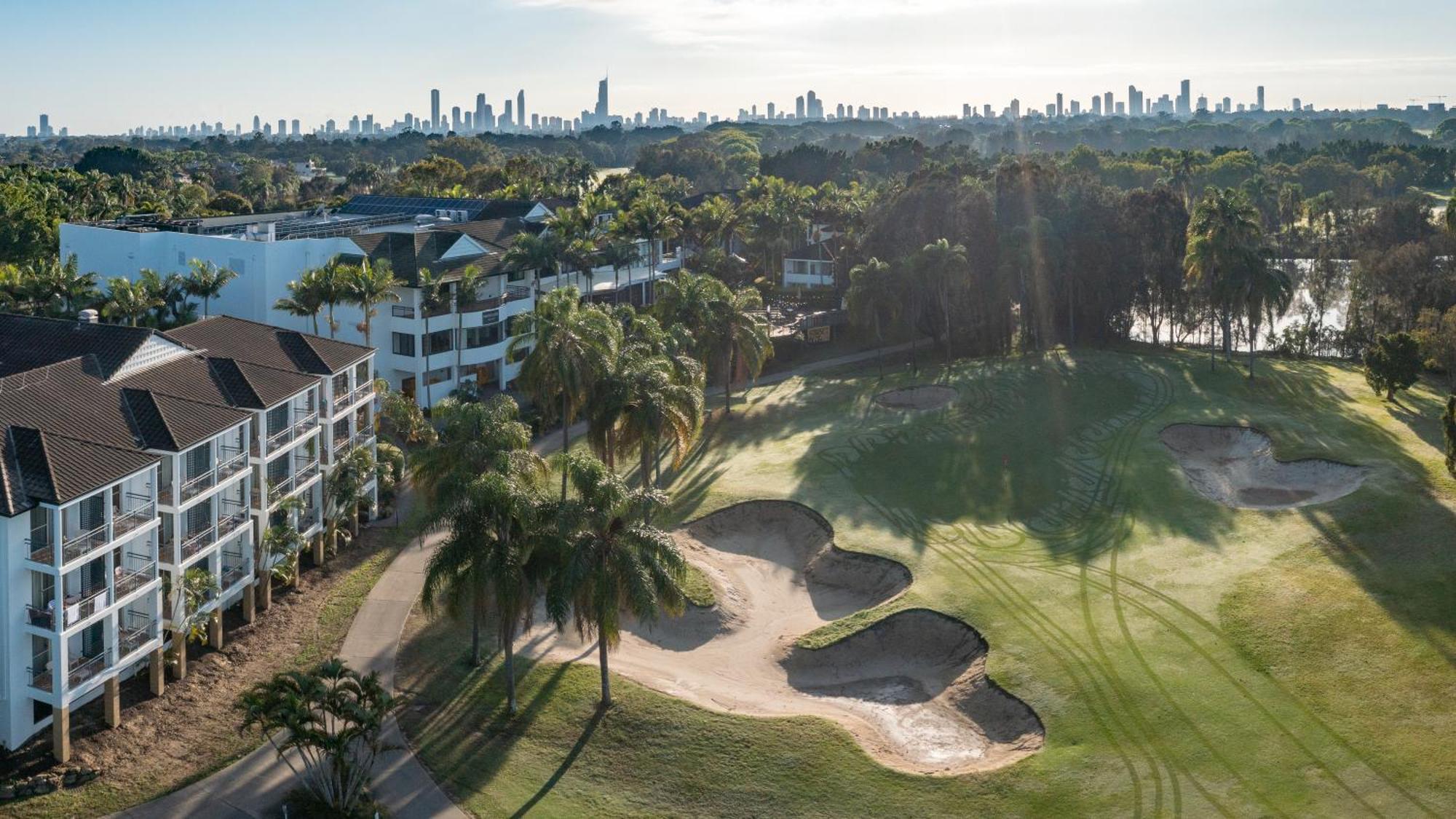 Mercure Gold Coast Resort Exterior photo